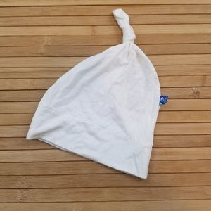 Kickee pants 0-3 month white knot hat